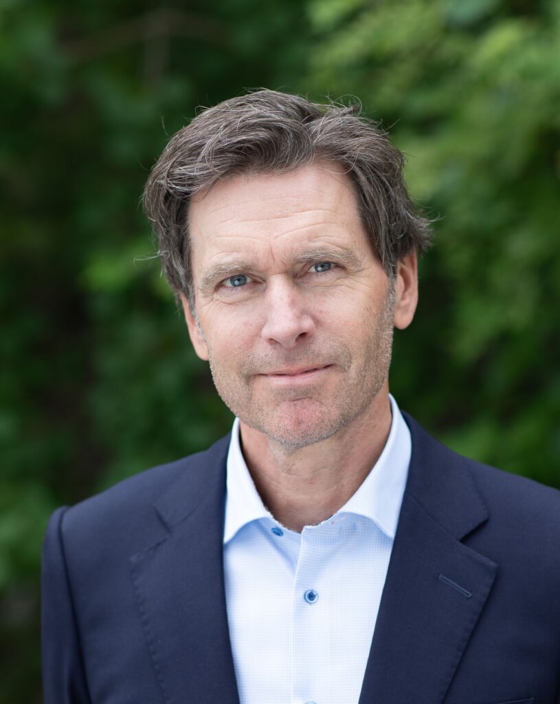 Portrait photo of Håkan Lundgren